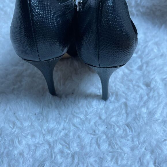 White House Black Market Black suede ankle boots reptile prints trims Size 8M - Picture 5 of 11